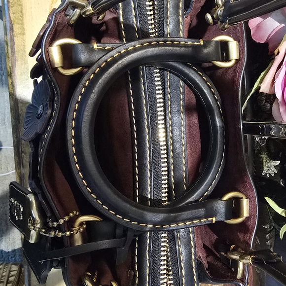 Limited Rogue 25 Tea Rose Coach Black Satchel - Floral Appliques & Brass Accents - Picture 4 of 16